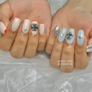 ネイル BONHEUR Annaのネイルデザイン