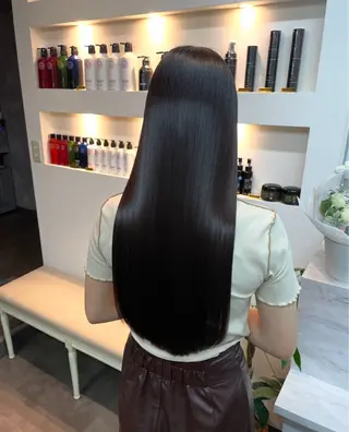 ロング 縮毛矯正　髪質改善 美髪LABOのヘアスタイル