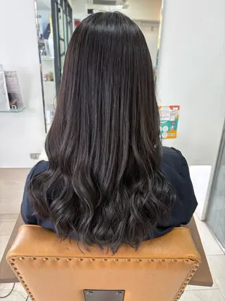 ロング カラー 栗田 優月のヘアスタイル