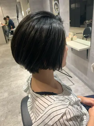 ショート カラー _WHITE 天神店 YUMEKA🐻のヘアスタイル