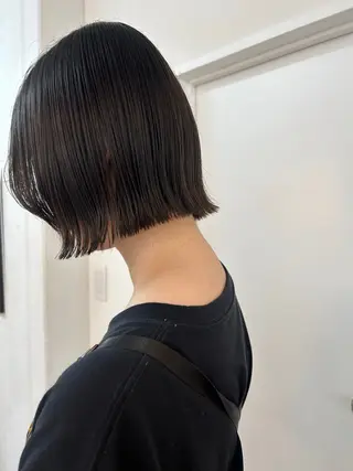 ショート レイヤーカット/ 透明感カラーmikuのヘアスタイル