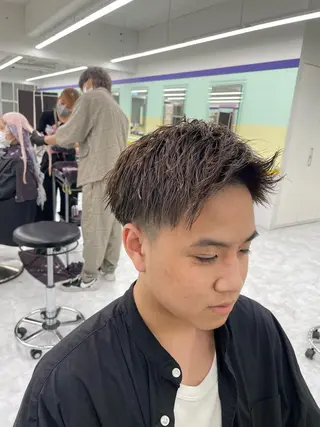 ショート ヘアアレンジ メンズ 艶カラー の達人のヘアスタイル