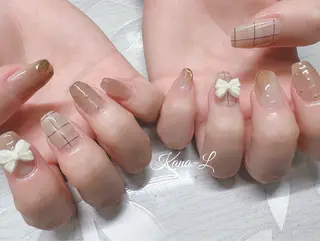 ネイル 芦辺 香奈のネイルデザイン