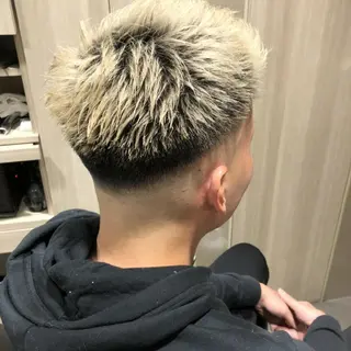 ショート 餘野 翔舞のヘアスタイル