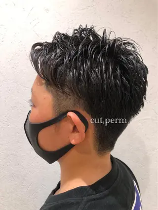 ショート メンズ うる艶レイヤーカット hinakoのヘアスタイル