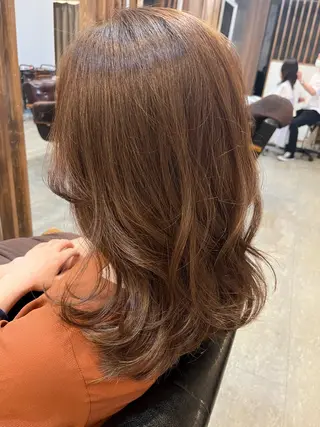 セミロング カラー ron所属・FUNAKOSHI MADOKAのヘアスタイル