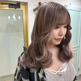 セミロング カラー ORIKA 美容室のヘアスタイル