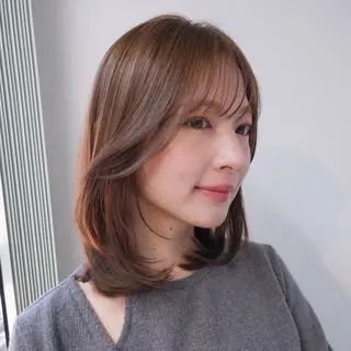ミディアム カラー あやめ【顔まわり/レ イヤー/柔らかカラ】のヘアスタイル
