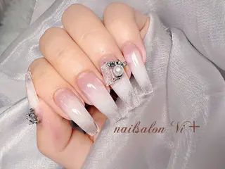 ネイル ✨Nailsalon Vi+✨のネイルデザイン
