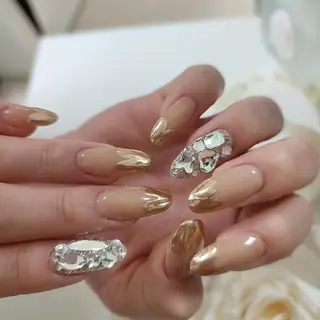 ネイル RUNWAY 　　の眉毛・アイブロウイメージ