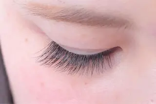 マツエク・マツパ 石渡このみ 🍊レイヤーカットのヘアスタイル