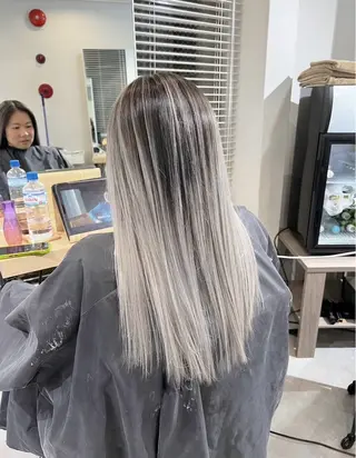 ロング カラー ROBIN所属・指名数No.1 /NAOYAのヘアスタイル