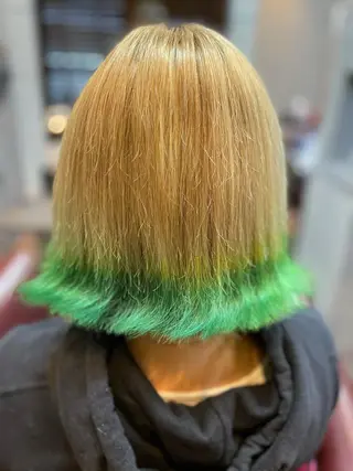 ミディアム カラー 和泉 沙綾のヘアスタイル