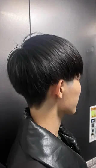 ショート ミウラ ナオヤのヘアスタイル