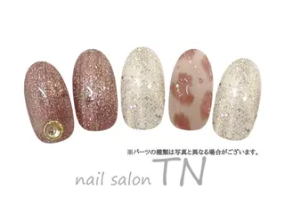 ネイル 矢川 まどかのネイルデザイン