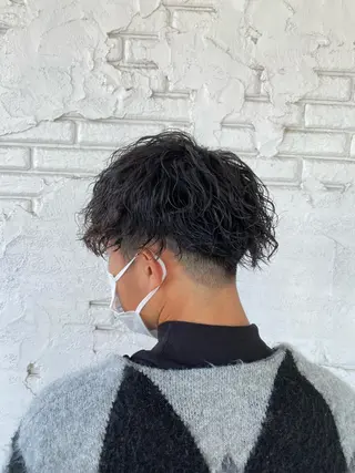 パーマ メンズ 尾崎 優也のヘアスタイル