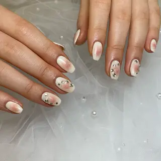 ネイル S LOUNGE NAIL所属・パーツたくさん🍓 SUMIのネイルデザイン