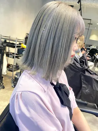 ミディアム カラー M IIのヘアスタイル