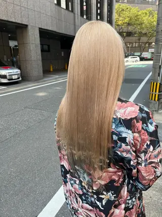 カラー こまつばらみお/レイ ヤー/ダブルカラーのヘアスタイル