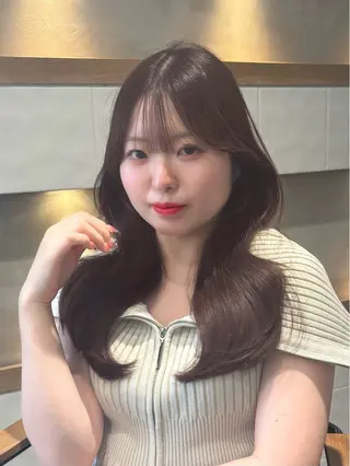 ロング 韓国レイヤー顔周り カット髪質改善しゅんのヘアスタイル