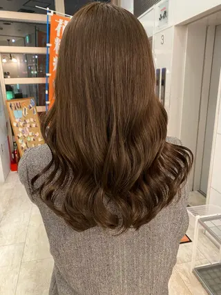 ロング カラー 山本　尚輝 🐶ハイライト🐶のヘアスタイル
