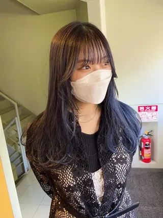 ロング 髪と音処　マトぺ所属・デザインカラー/ボブ ブリーチカラー/ユリのヘアスタイル