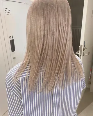 ミディアム カラー ハイトーン/ ボブ 中村麟のヘアスタイル