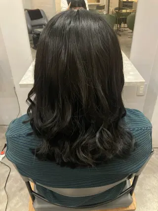 セミロング カラー ヘアアレンジ 久貝 莉子のヘアスタイル