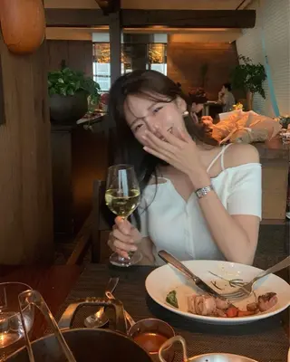 セミロング カラー 莉乃/縮毛矯正/髪質 改善/艶カラーのヘアスタイル