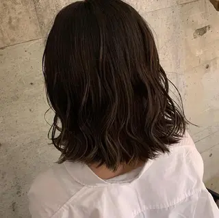 ミディアム カラー 菅原 彩加のヘアスタイル