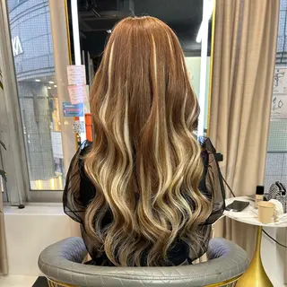 ロング カラー 新宿プルエクステ 【tsubura】のヘアスタイル