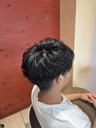 パーマ メンズ ベージュカラー⌇﻿ くびれヘア.𐙚心音のヘアスタイル