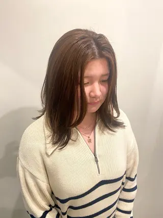 ミディアム カラー 🍑 モモカ🍑のヘアスタイル