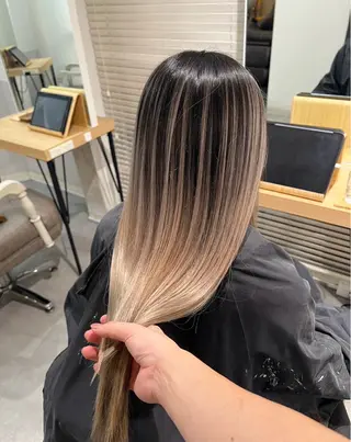 ロング カラー ROBIN所属・指名数No.1 /NAOYAのヘアスタイル