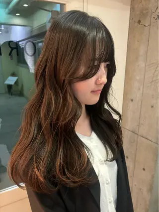 ロング ヘアアレンジ 🍎デザインカラー /カエデ🍎のヘアスタイル