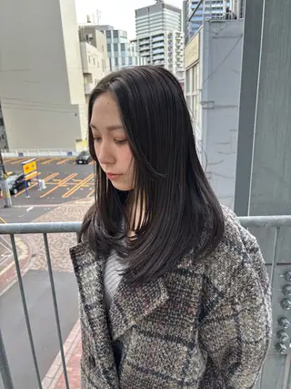 ミディアム ゆい/パーマ/レイヤ ー/似合わせカラーのヘアスタイル