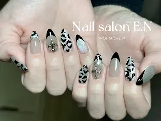 ネイル E.N🦋 長さ出し/持ち込みのネイルデザイン