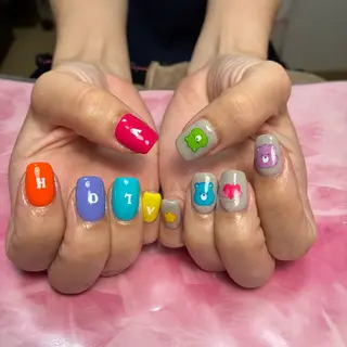 ミディアム hs nail salonのネイルデザイン