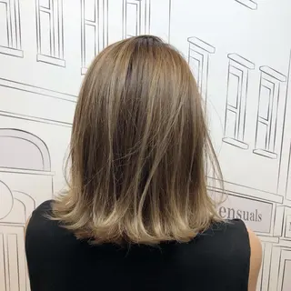 ミディアム カラー レイヤー,ボブ / 彩未のヘアスタイル