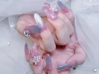 ネイル 🌈 Laule'aのネイルデザイン