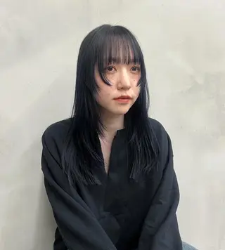 セミロング センターパート/ 暖色カラーayuのヘアスタイル