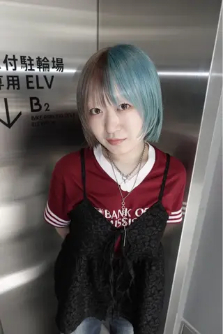 ショート Null 表参道所属・岩下昂世/ ハイトーン/デザインのヘアスタイル