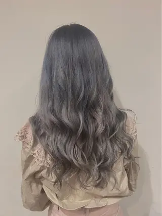 ロング カラー カマチョ タイスのヘアスタイル