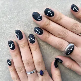 ネイル 透け感ベージュ /ミハルのヘアスタイル