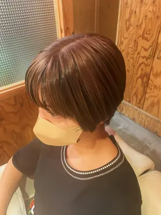 ショート カラー A. Moriのヘアスタイル