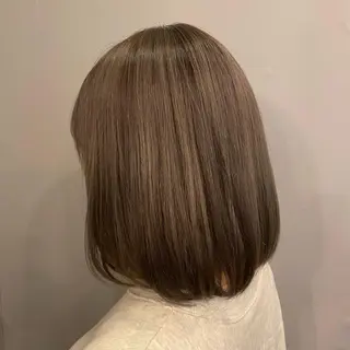 ミディアム カラー 水瀬 咲夏のヘアスタイル