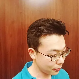 ミディアム Brotokyo BARBERSHOP 銀座店所属・BroTokyo マルのヘアスタイル