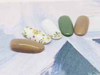 ネイル ティーエヌ 金山駅東口店のネイルデザイン