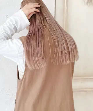 セミロング SCENE 髪質改善 シーンのヘアスタイル