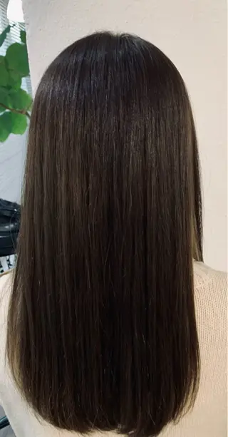 ロング 根岸 和のヘアスタイル